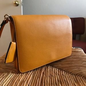 Mustard yellow crossbody bag